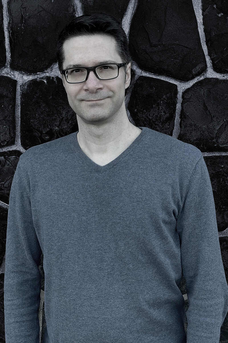 Porträt von Fantasy-Autor Michael Hamannt.